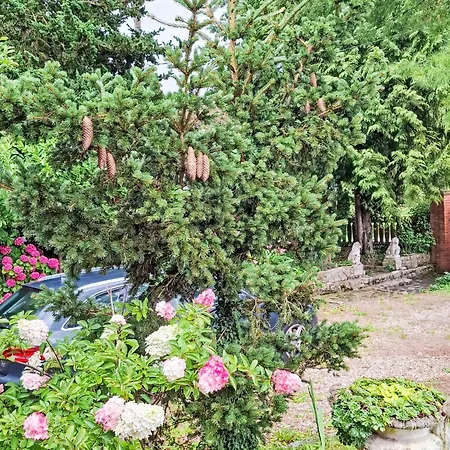 Mit Grossem Garten In La Pree By Interhome Hébergement de vacances *